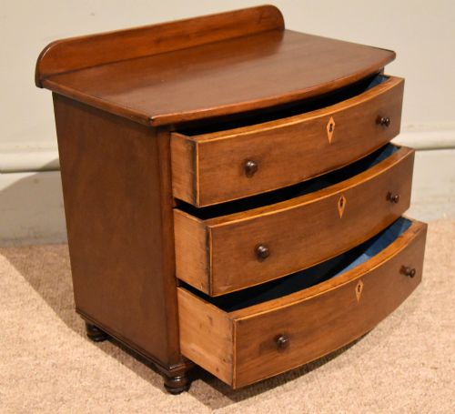 19TH CENTURY MINIATURE APPRENTICE CHEST OF DRAWERS - ADDITIONAL PHOTO 2