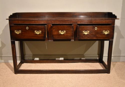 18TH CENTURY GEORGIAN COUNTRY OAK DRESSER BASESERVER - ADDITIONAL PHOTO 1