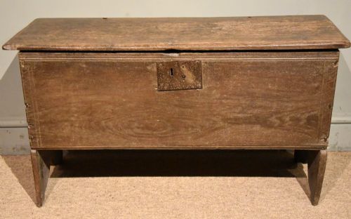 late 17th century small oak six plank coffer - CATEGORY: ANTIQUE CHESTS - DATED 17TH CENTURY