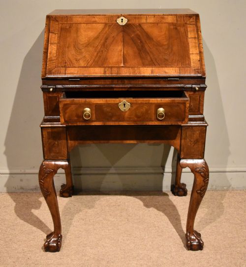 19TH CENTURY WALNUT BUREAU ON STAND - ADDITIONAL PHOTO 5