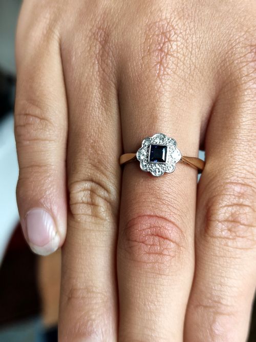PRETTY ART DECO 18CT GOLD PLATINUM SAPPHIRE AND DIAMOND RING - ADDITIONAL PHOTO 12