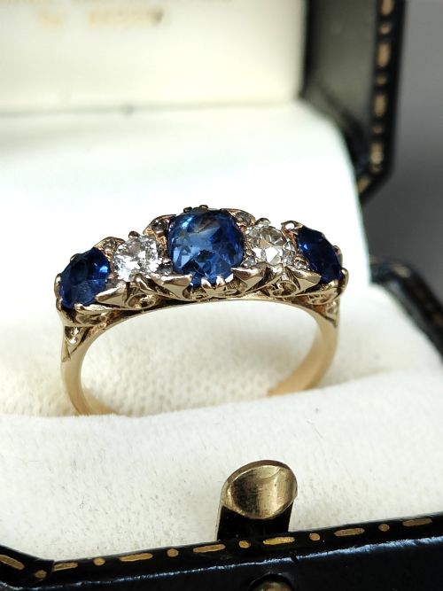 SUPERB LARGE ANTIQUE 18CT SAPPHIRE DIAMOND RING - ADDITIONAL PHOTO 6