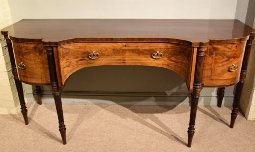 GILLOWS GEORGE III MAHOGANY SERPENTINE SIDEBOARD - ADDITIONAL PHOTO 3
