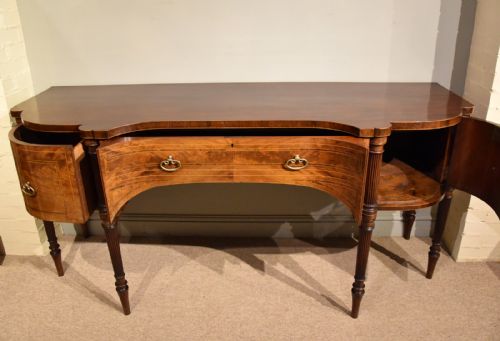 GILLOWS GEORGE III MAHOGANY SERPENTINE SIDEBOARD - ADDITIONAL PHOTO 6
