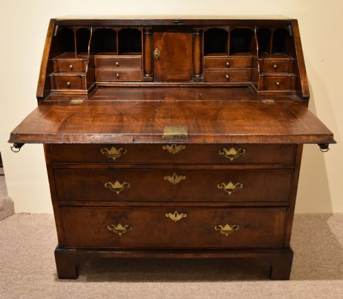 18TH CENTURY GEORGE II WALNUT BUREAU - ADDITIONAL PHOTO 1