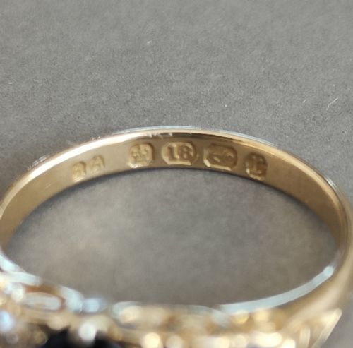 LARGE VICTORIAN 18CT GOLD SAPPHIRE DIAMOND RING 1891 - ADDITIONAL PHOTO 3