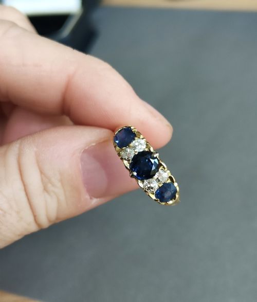 LARGE VICTORIAN 18CT GOLD SAPPHIRE DIAMOND RING 1891 - ADDITIONAL PHOTO 10
