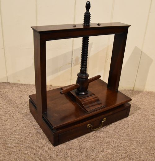 GEORGE III MAHOGANY BOOK PRESS - ADDITIONAL PHOTO 3