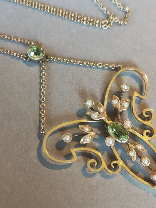 EDWARDIAN 9CT GOLD PERIDOT PEARL BUTTERFLY NECKLACE PENDANT - ADDITIONAL PHOTO 5