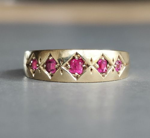 VICTORIAN 15CT GOLD AND RUBY GYPSY RING 1900 - ADDITIONAL PHOTO 5