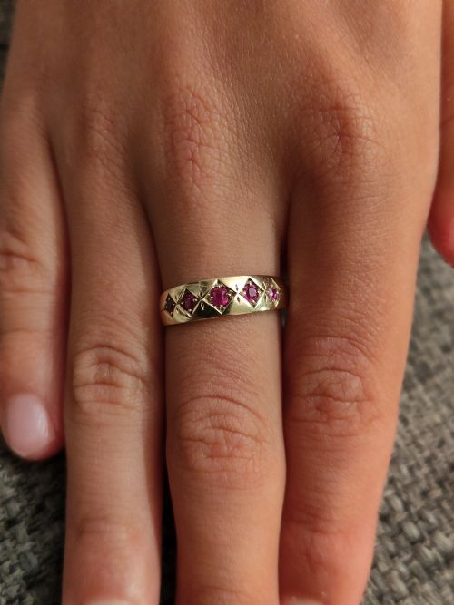 VICTORIAN 15CT GOLD AND RUBY GYPSY RING 1900 - ADDITIONAL PHOTO 9