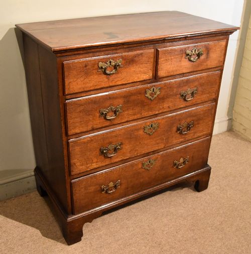 MID 18TH CENTURY OAK CHEST OF DRAWERS - ADDITIONAL PHOTO 2