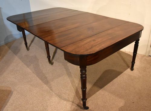 regency period mahogany concertina dining table - CATEGORY: ANTIQUE TABLES - DATED REGENCY