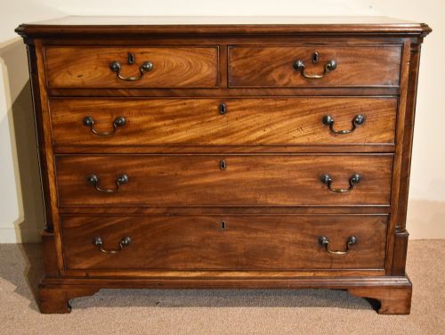 18th century mahogany chest of drawers - CATEGORY: ANTIQUE CHEST OF DRAWERS - DATED 18TH CENTURY