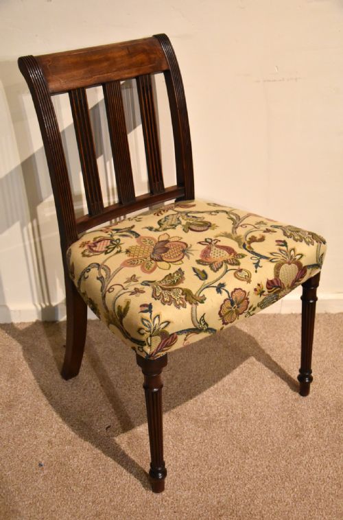 SET OF FOUR REGENCY MAHOGANY DINING CHAIRS - ADDITIONAL PHOTO 3
