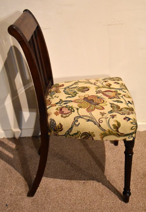 SET OF FOUR REGENCY MAHOGANY DINING CHAIRS - ADDITIONAL PHOTO 4