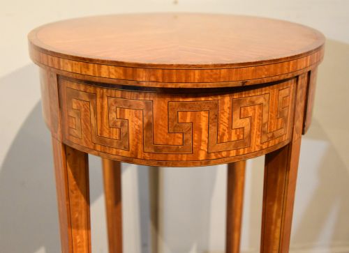 19TH CENTURY SATINWOOD OVAL SIDE TABLE WITH DRAWER - ADDITIONAL PHOTO 7