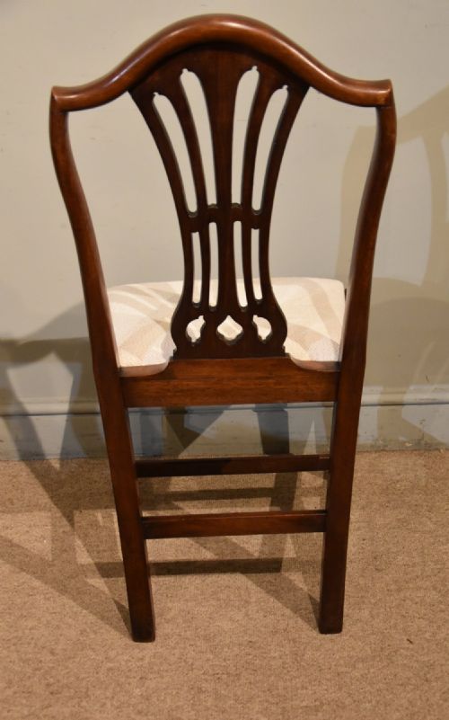 SET OF EIGHT HEPPLEWHITE MAHOGANY DINING CHAIRS - ADDITIONAL PHOTO 4