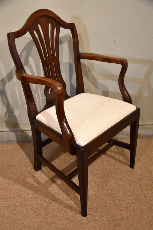 SET OF EIGHT HEPPLEWHITE MAHOGANY DINING CHAIRS - ADDITIONAL PHOTO 8