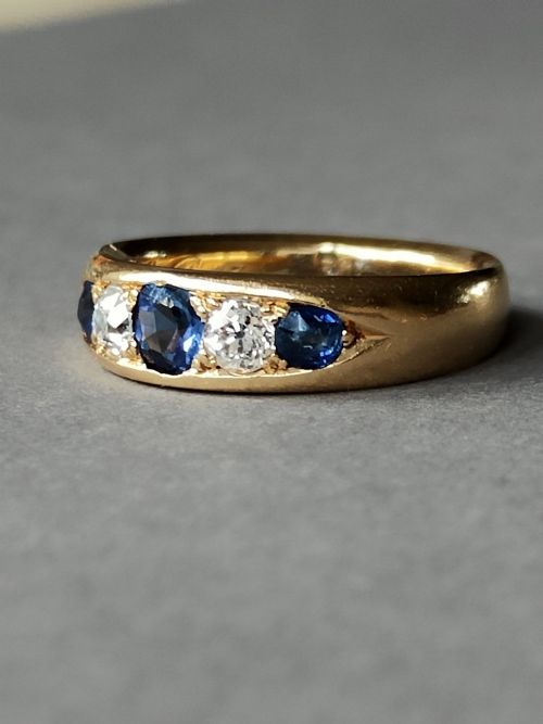 fig 1. Victorian 18ct Gold Sapphire Diamond Gypsy Ring 6.9g