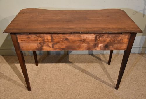 18TH CENTURY MAHOGANY DRESSING TABLE - ADDITIONAL PHOTO 8