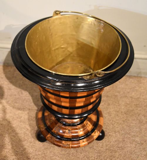 EARLY 19TH CENTURY DUTCH 'TEESTOOF' BUCKET - ADDITIONAL PHOTO 1
