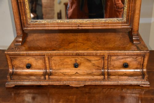 18TH CENTURY DRESSING MIRROR - ADDITIONAL PHOTO 2