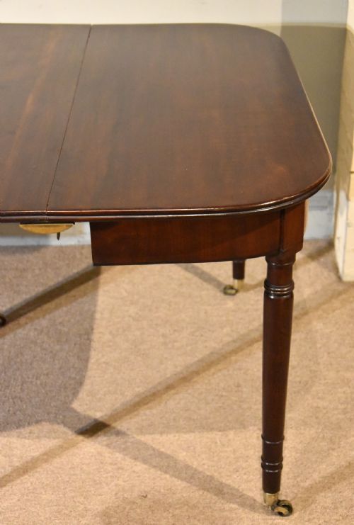 EARLY 19TH CENTURY MAHOGANY DINING TABLE - ADDITIONAL PHOTO 4