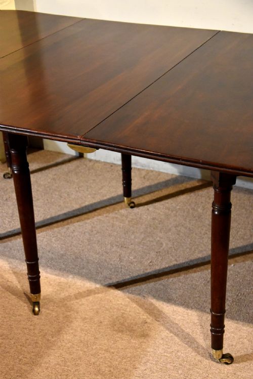 EARLY 19TH CENTURY MAHOGANY DINING TABLE - ADDITIONAL PHOTO 5