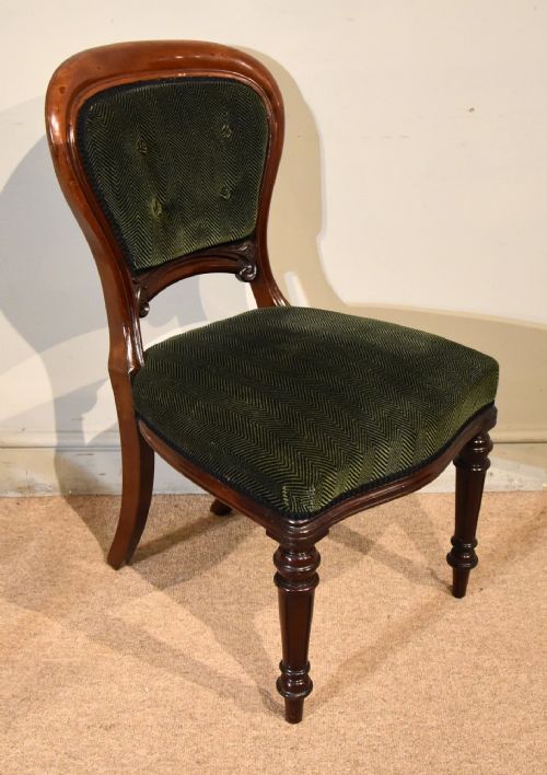 SET OF EIGHT MAHOGANY DINING CHAIRS - ADDITIONAL PHOTO 2