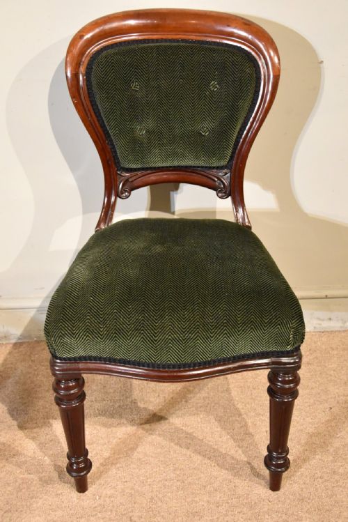 SET OF EIGHT MAHOGANY DINING CHAIRS - ADDITIONAL PHOTO 4