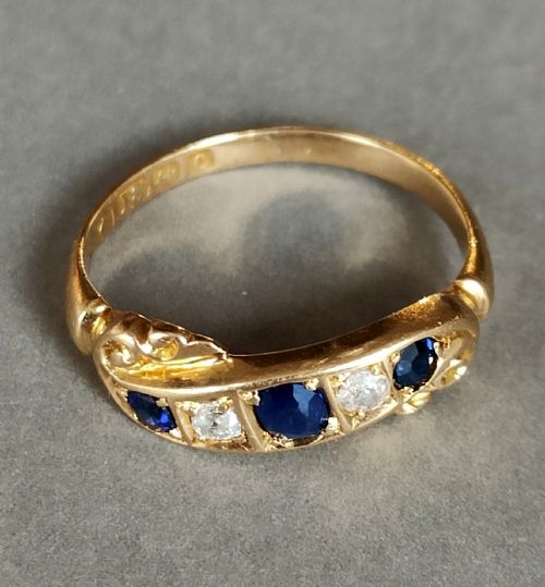 EDWARDIAN 18CT GOLD SAPPHIRE AND DIAMOND RING 1902 - ADDITIONAL PHOTO 3