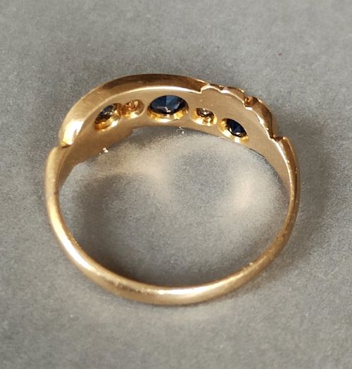 EDWARDIAN 18CT GOLD SAPPHIRE AND DIAMOND RING 1902 - ADDITIONAL PHOTO 8
