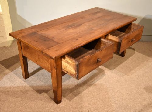 MID 19TH CENTURY FRENCH CHERRY WOOD COFFEE TABLE - ADDITIONAL PHOTO 3