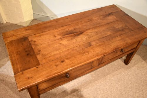 MID 19TH CENTURY FRENCH CHERRY WOOD COFFEE TABLE - ADDITIONAL PHOTO 4