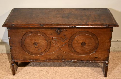 mid 17th century oak six plank coffer - CATEGORY: ANTIQUE CHESTS - DATED 17TH CENTURY