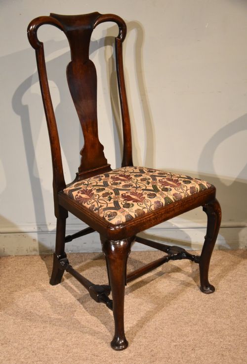 18th century walnut side chair - CATEGORY: ANTIQUE CHAIRS - DATED 18TH CENTURY