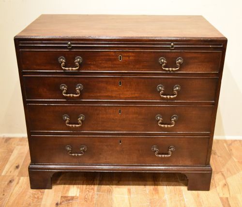 mid 18th century mahogany chest of drawers - CATEGORY: ANTIQUE CHEST OF DRAWERS - DATED GEORGIAN