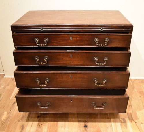 MID 18TH CENTURY MAHOGANY CHEST OF DRAWERS - ADDITIONAL PHOTO 2