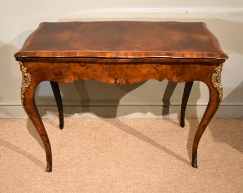 mid 19th century french walnut card table - CATEGORY: ANTIQUE TABLES - DATED 19TH CENTURY