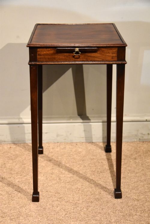 george iii chippendale period urn stand - CATEGORY: ANTIQUE FURNITURE - DATED GEORGIAN