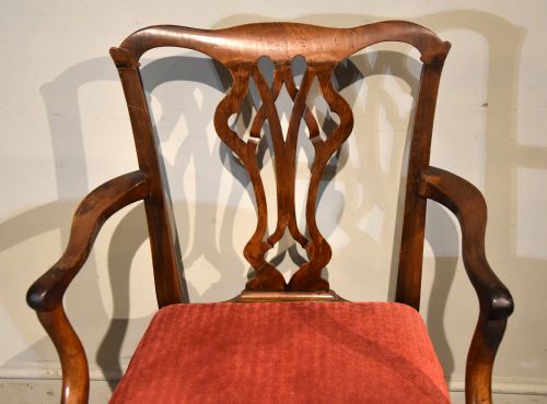 18TH CENTURY WALNUT ARMCHAIR WITH CABRIOLE LEGS - ADDITIONAL PHOTO 3