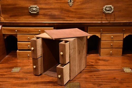 GEORGE III SHERATON DESIGN SECRETAIRE MAHOGANY CHEST ON CHEST - ADDITIONAL PHOTO 4