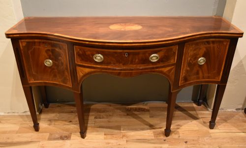18TH CENTURY SERPENTINE SIDEBOARD WITH CUPBOARD - ADDITIONAL PHOTO 4