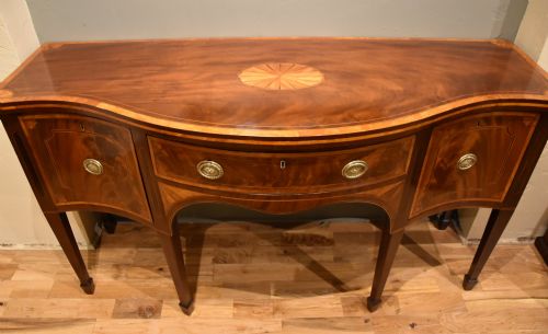 18TH CENTURY SERPENTINE SIDEBOARD WITH CUPBOARD - ADDITIONAL PHOTO 6