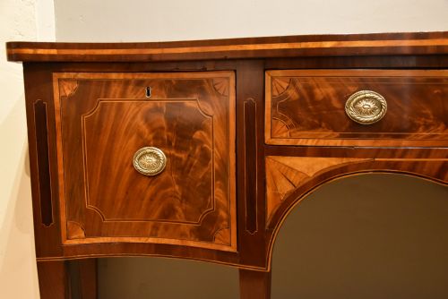 18TH CENTURY SERPENTINE SIDEBOARD WITH CUPBOARD - ADDITIONAL PHOTO 9
