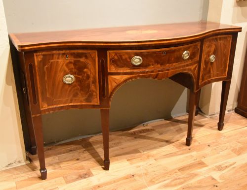 18TH CENTURY SERPENTINE SIDEBOARD WITH CUPBOARD - ADDITIONAL PHOTO 11
