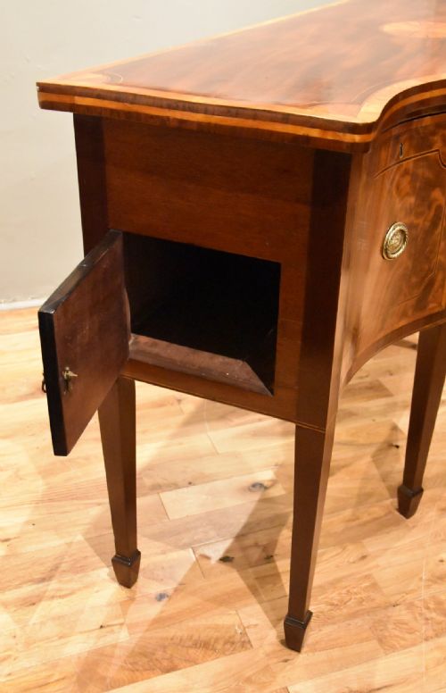 18TH CENTURY SERPENTINE SIDEBOARD WITH CUPBOARD - ADDITIONAL PHOTO 12