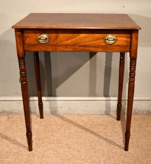 SMALL REGENCY MAHOGANY SIDE TABLE - ADDITIONAL PHOTO 1