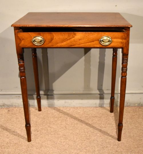 SMALL REGENCY MAHOGANY SIDE TABLE - ADDITIONAL PHOTO 2